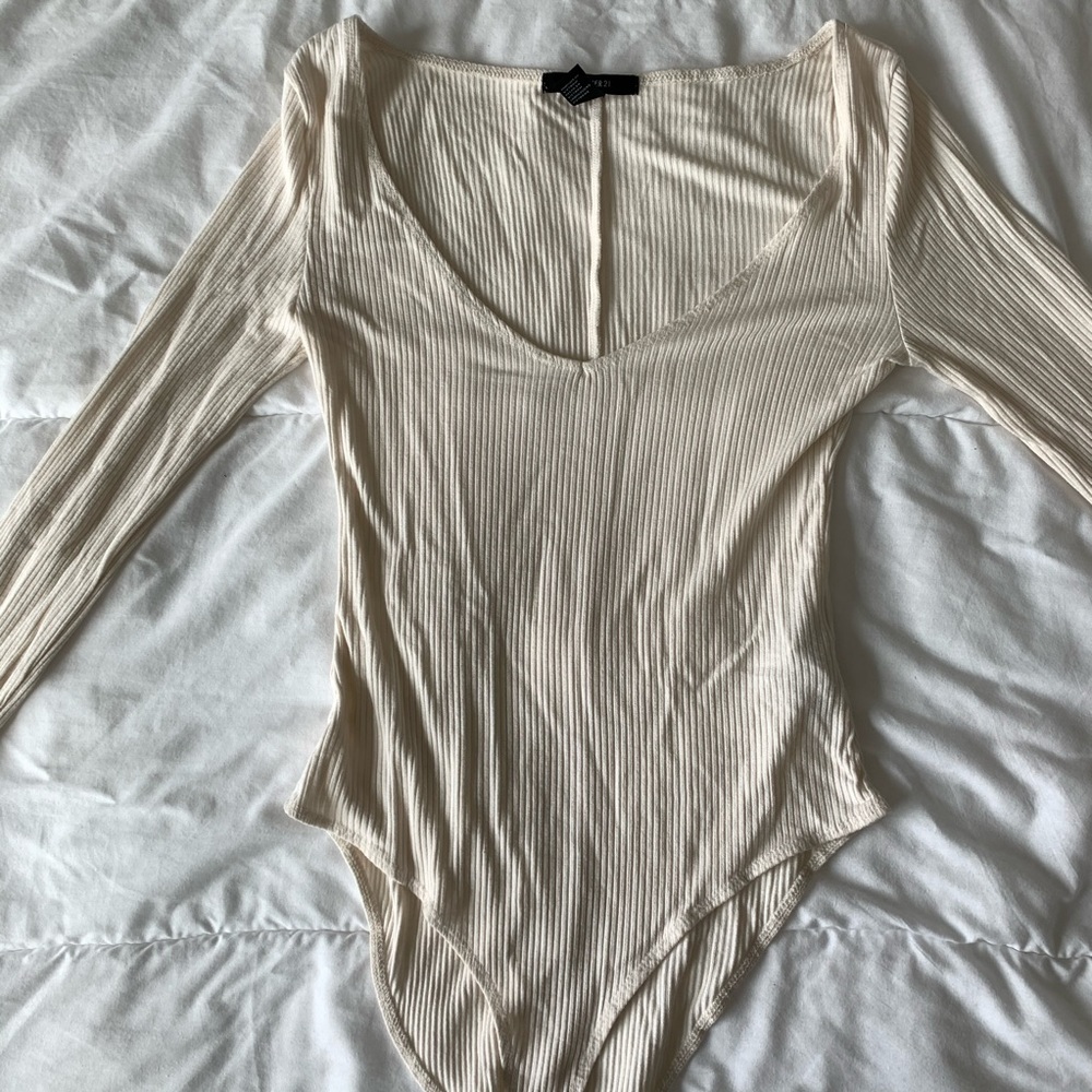 Forever 21 Off White Body Suit in Medium